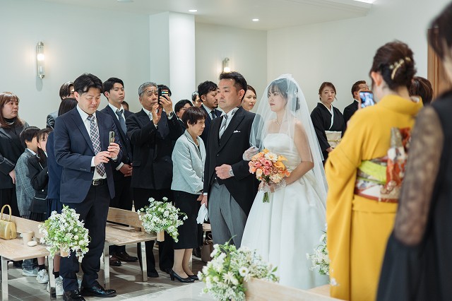 小さな結婚式松山店　挙式入場