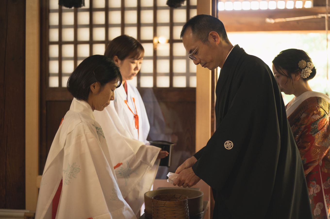 手水で清めます