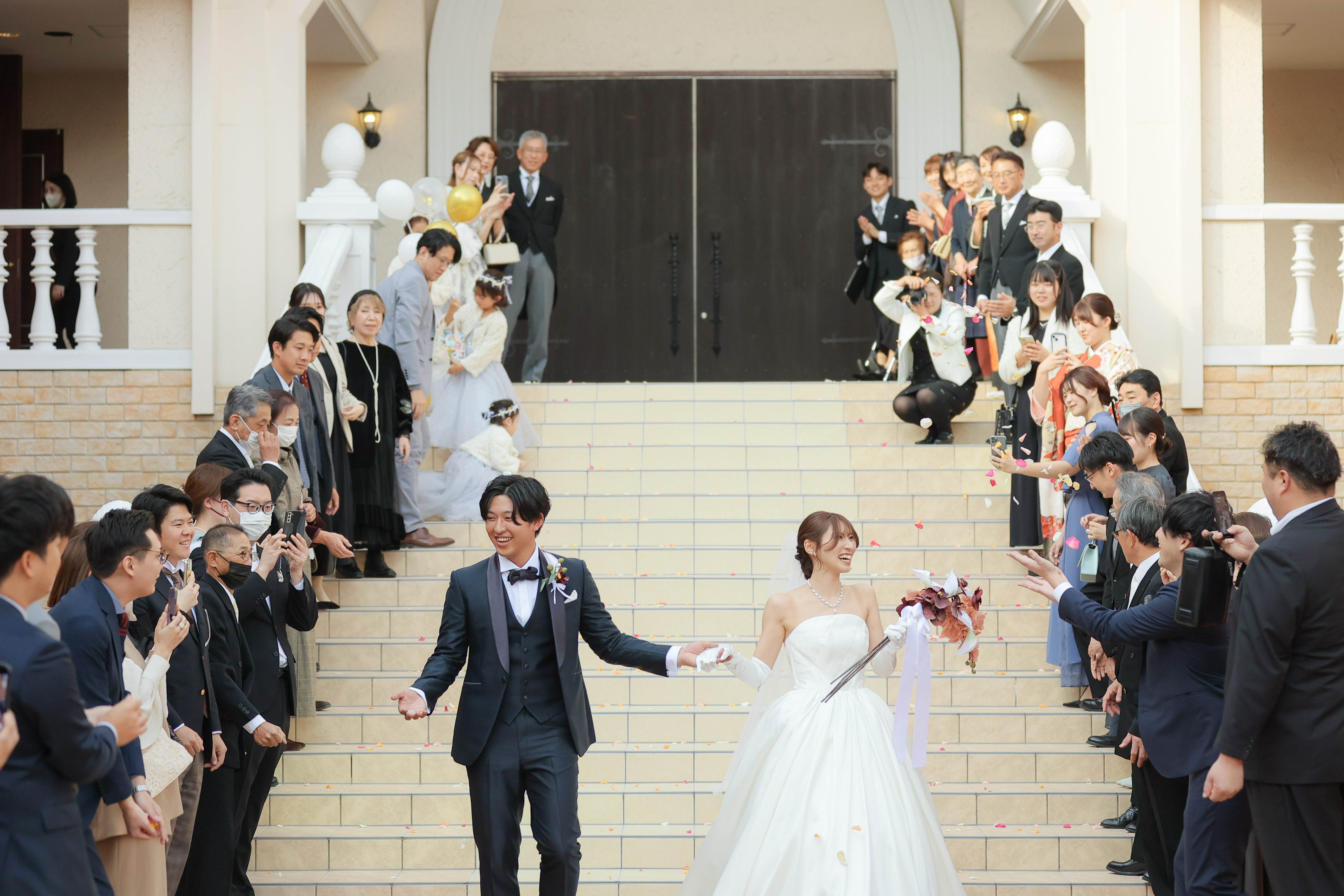 ゲストからのフラワーシャワー