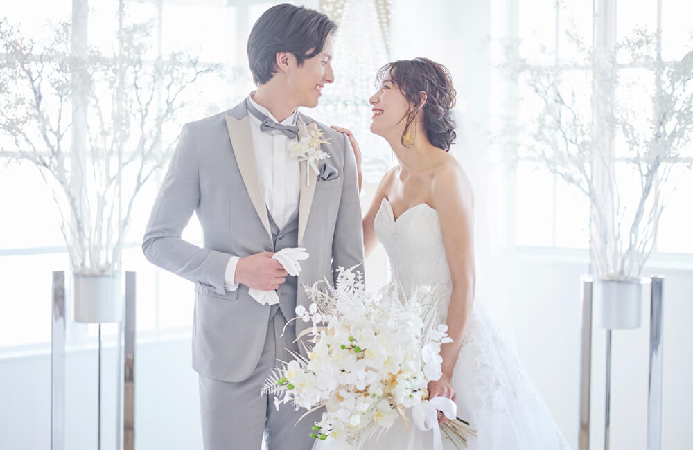 チャペルで向かい合うおふたり