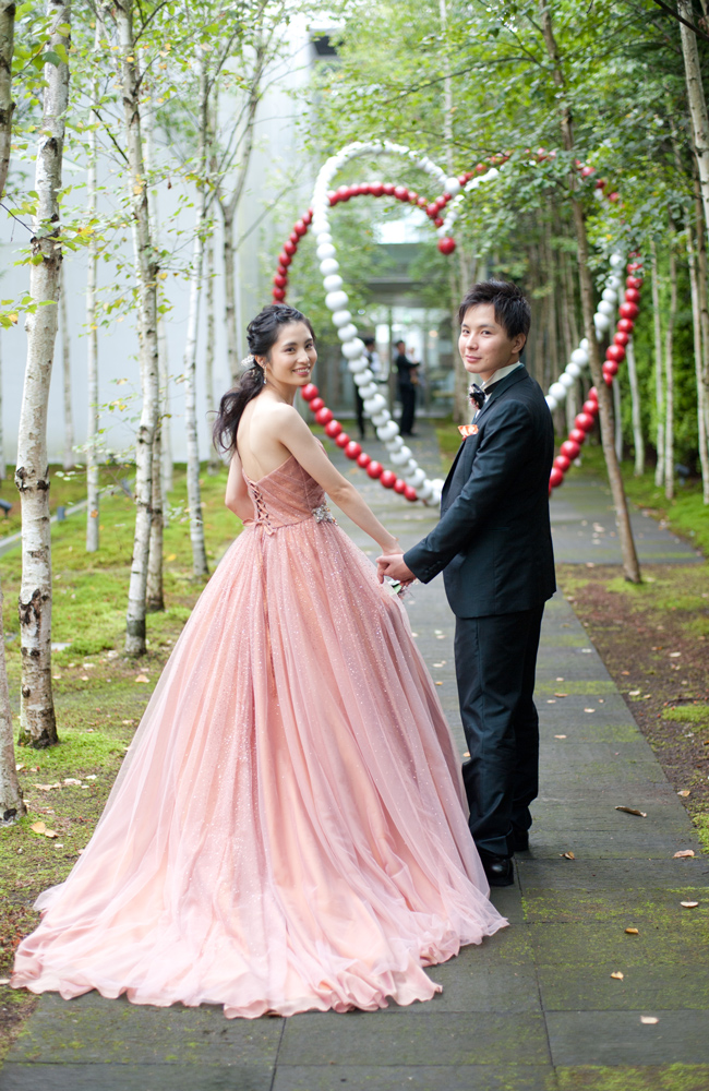 軽井沢　風通る白樺と苔の森チャペル