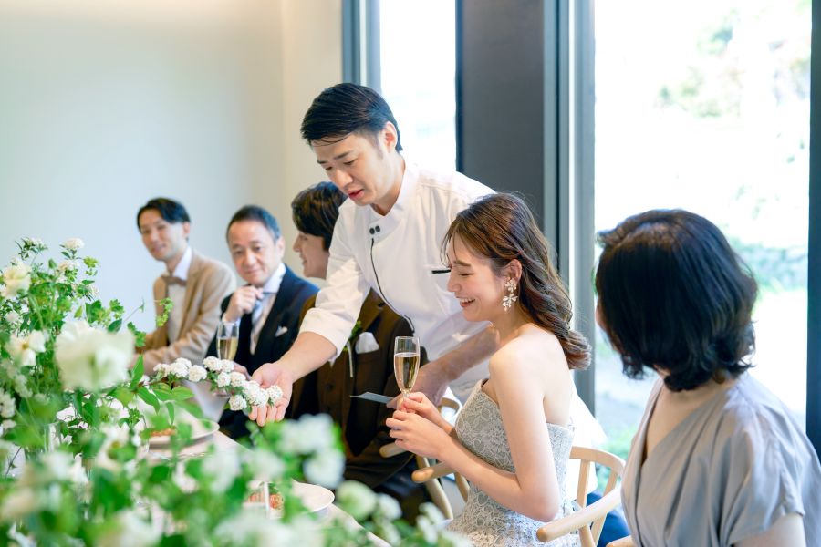 レストラン内での人前式＋食事30名様プラン（スナップ写真付き）