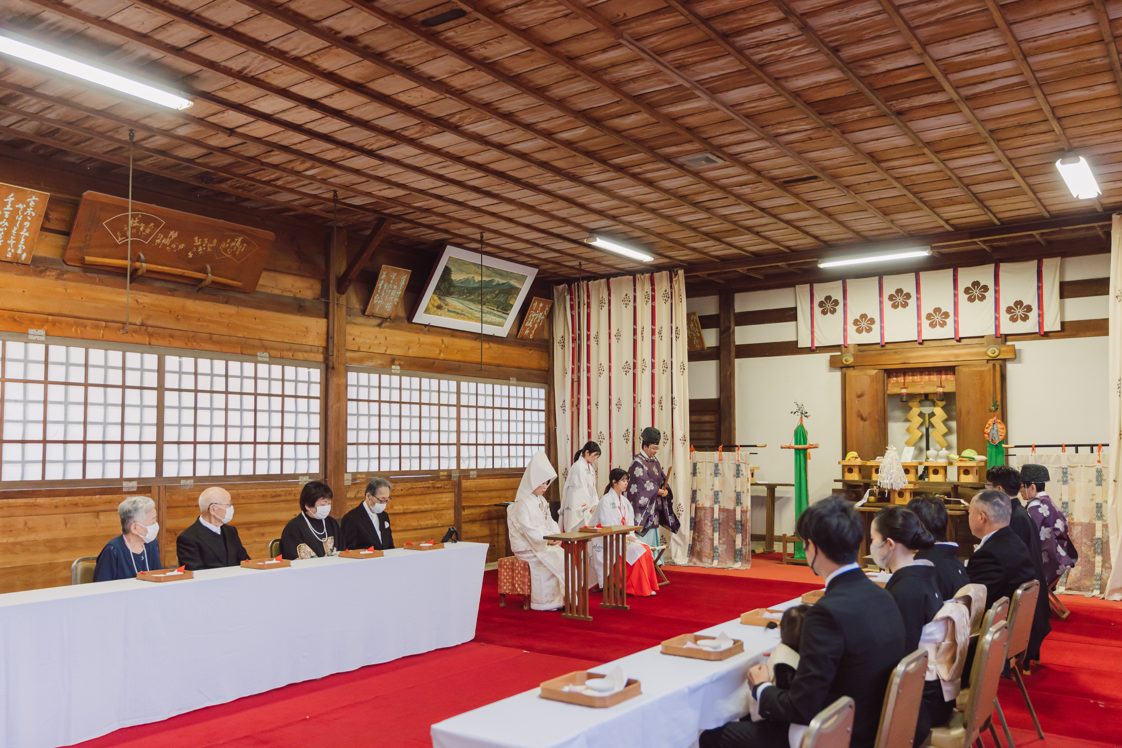 愛媛縣護國神社の結婚式(挙式撮影200ｶｯﾄ付)＋会食10名様