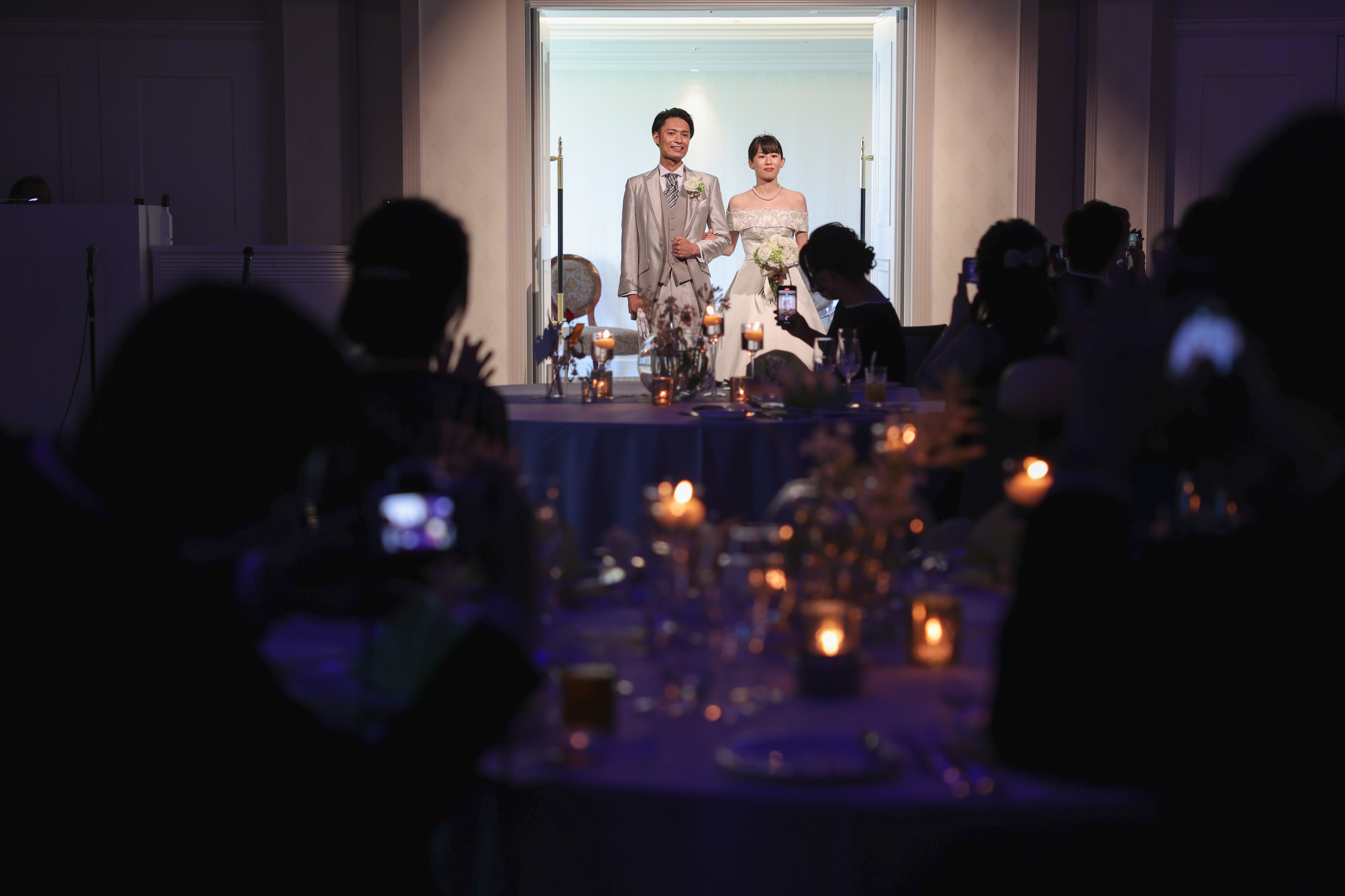 少人数挙式＋食事会6名様+衣装ランクアップフリー+400枚写真付きプラン！