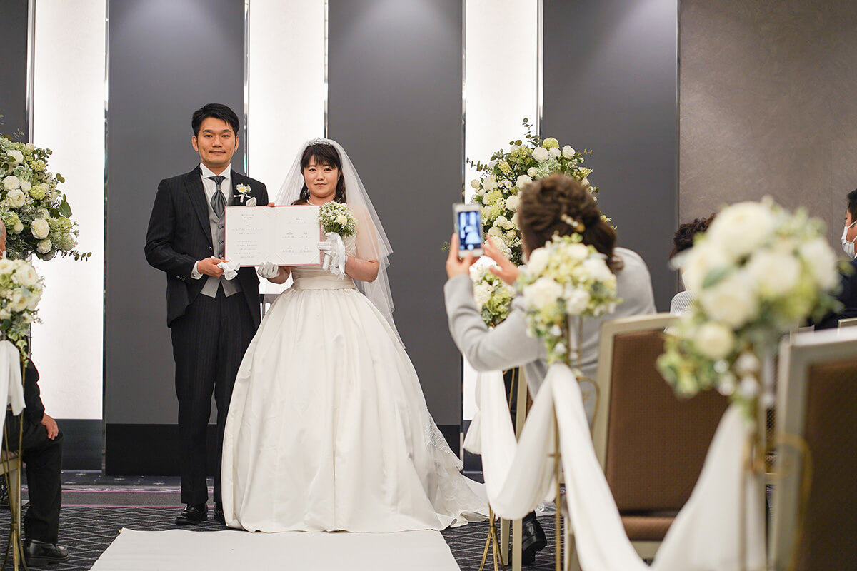 （衣裳選び放題付き）少人数挙式＋食事会10名様プラン