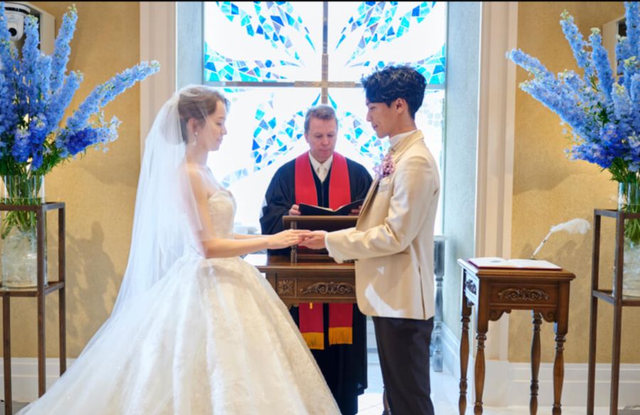 挙式＋会食＋1点目衣装選び放題プラン♪