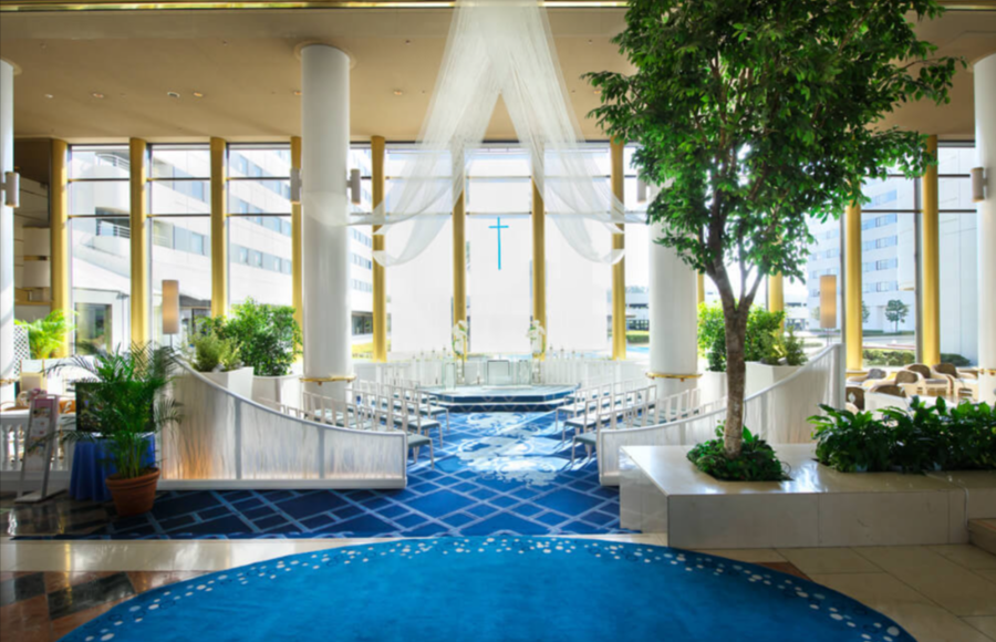 挙式＋会食＋1点目衣装選び放題プラン♪