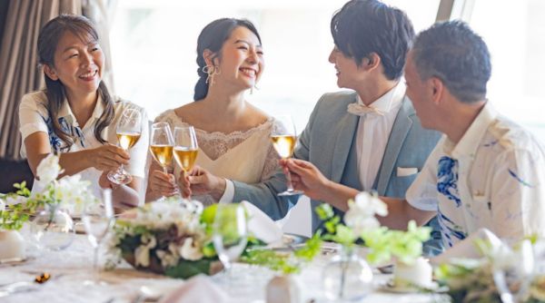 チャペル＆ビーチフォトウェディング+会食6名様プラン