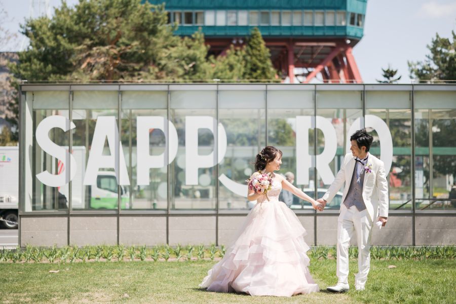 【大通り公園撮影可】北海道の観光名所の1つ。シンボルのテレビ塔を背景に季節色とりどりの撮影も一緒にできます！