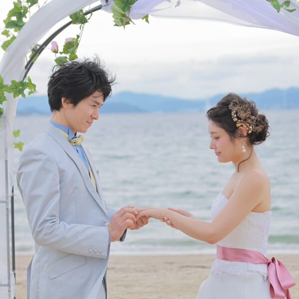 瀬戸内海の絶景に包まれるロケーション