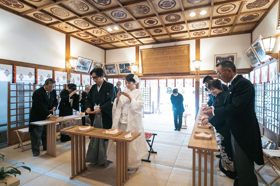 五穀豊穣・商売繁盛の神様を祀る“食の神社”