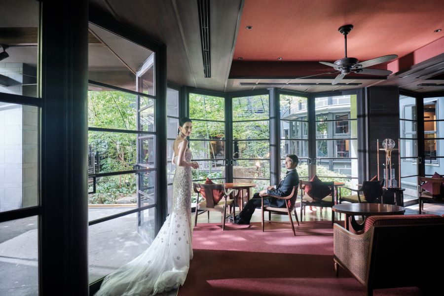 庭園、館内、階段、テラスなど フォトスポットが多数あり、 前撮り・当日撮影ともに雰囲気のある写真が残せます。