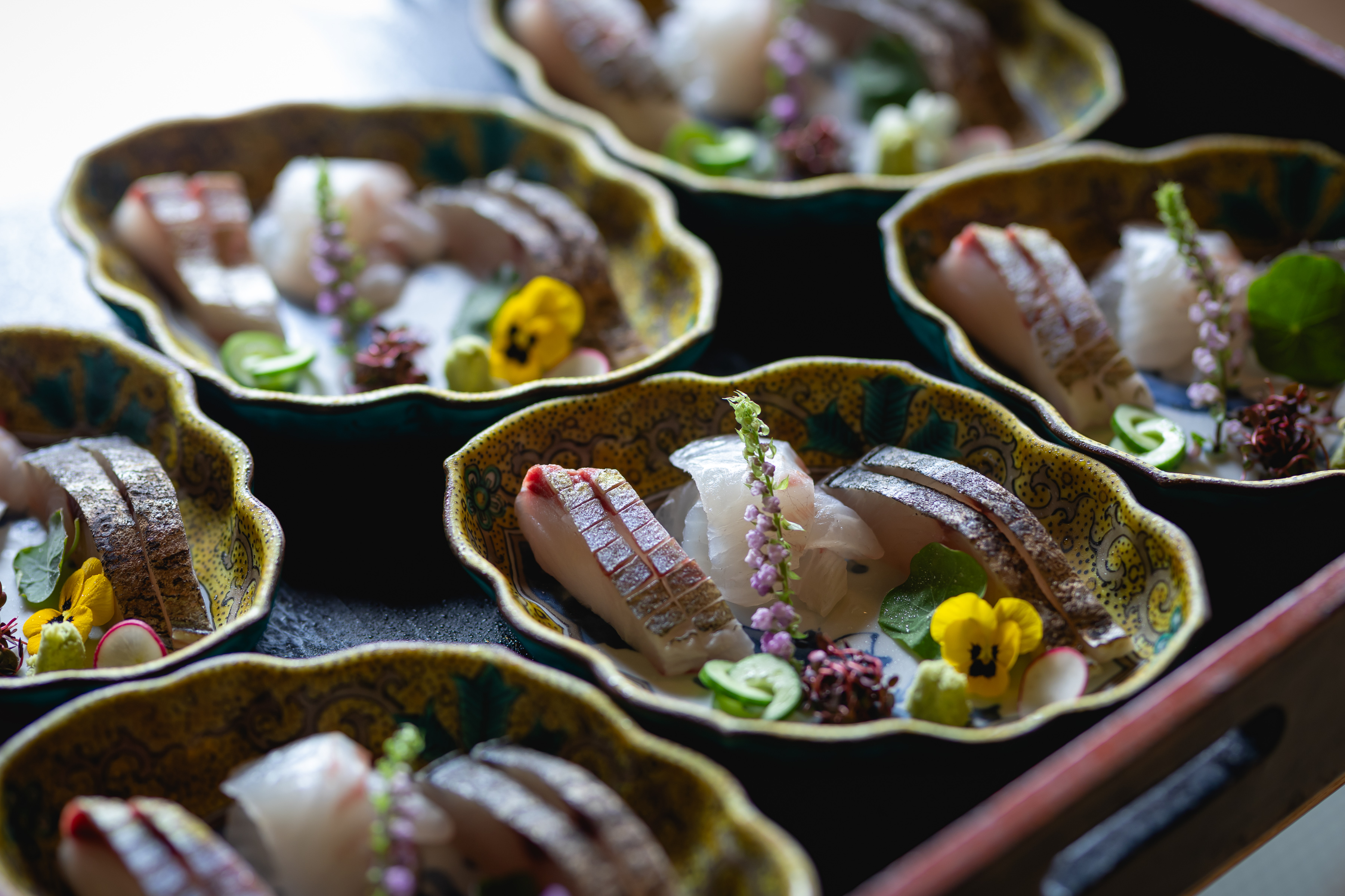 瀬戸内の旬の食材を使った繊細で彩り豊かな料理は、ゲストへのおもてなしにも最適。