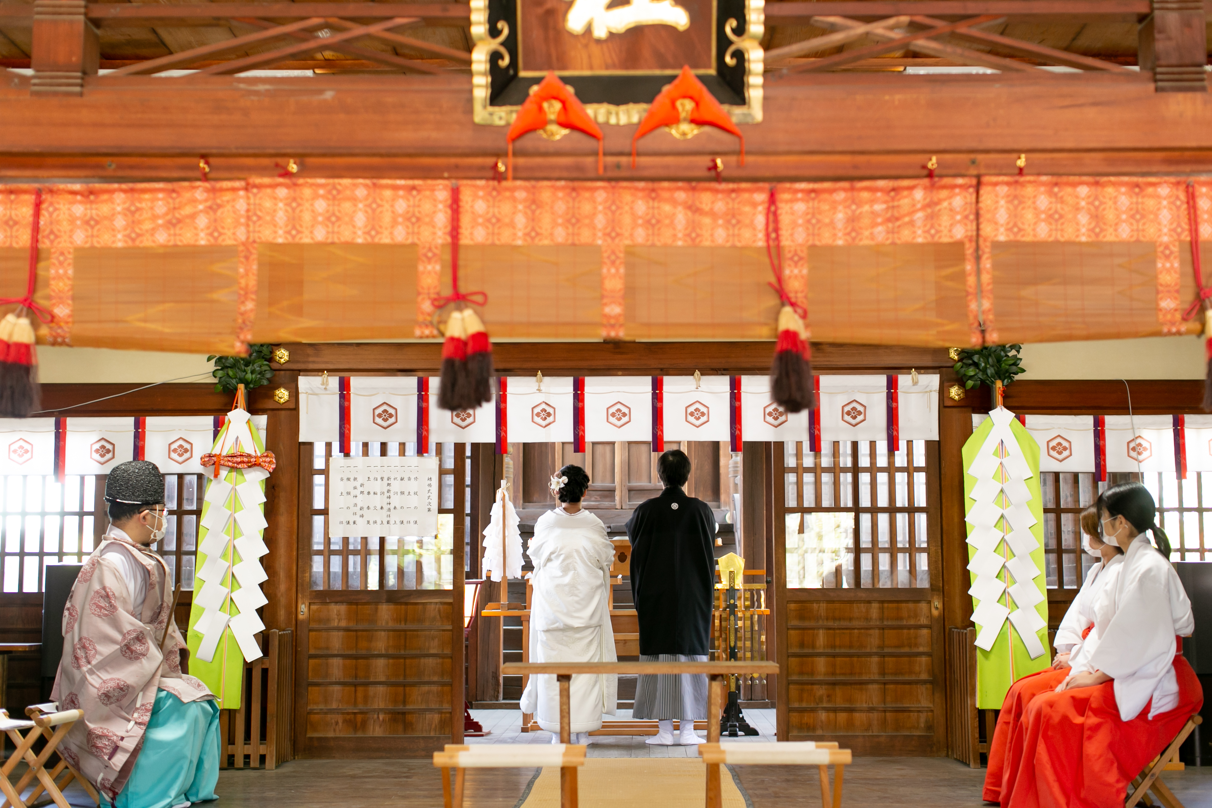 夫婦のご縁を大切にする神様へこれからの人生を見守っていただく特別な誓いの場としてふさわしい環境です。