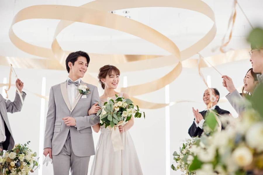 白基調で清潔感のあるチャペルで撮影が叶う