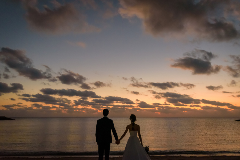 撮影を手掛けるのは、自社ブランドのラヴィファクトリー。お二人の一瞬を残します。