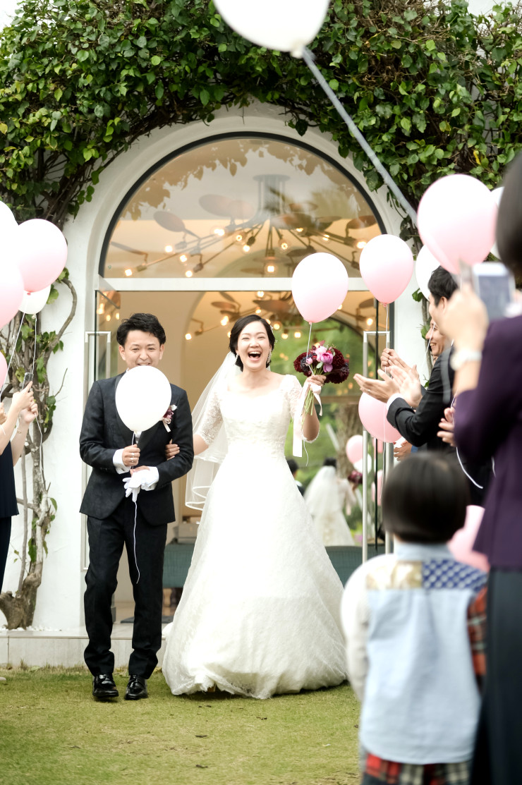 バルーンリリース♡｜公式小さな結婚式